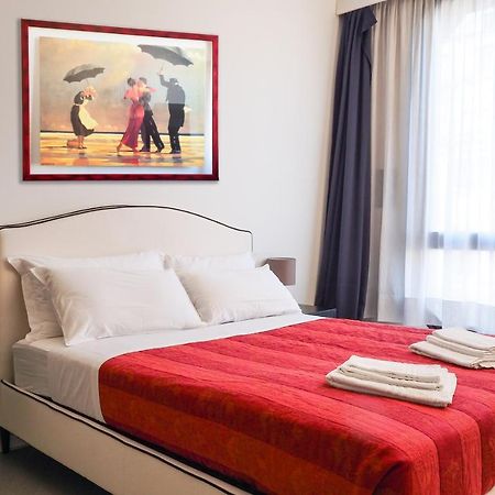 Duomo Luxury Apartment - One Bed Milan Bagian luar foto