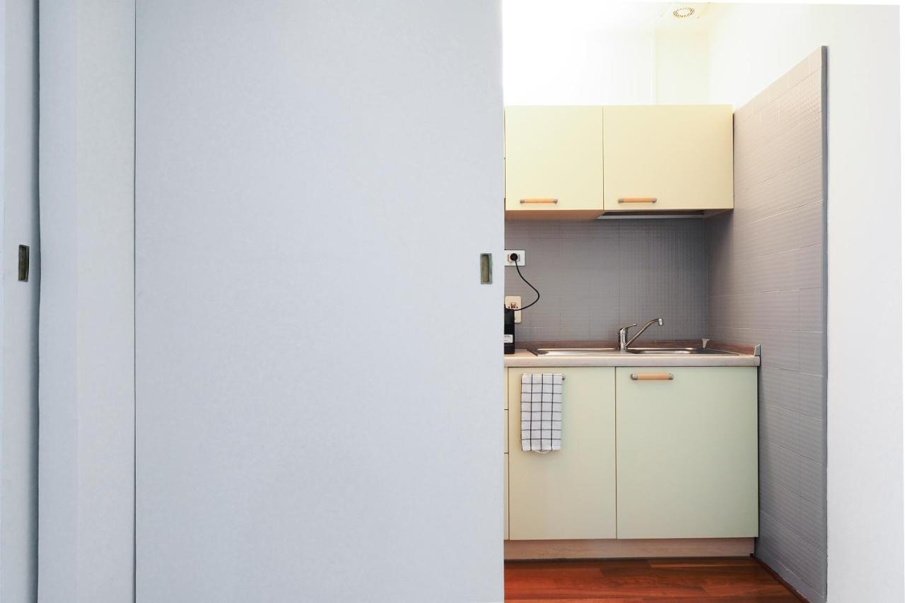 Duomo Luxury Apartment - One Bed Milan Bagian luar foto