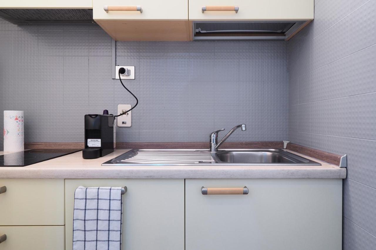 Duomo Luxury Apartment - One Bed Milan Bagian luar foto