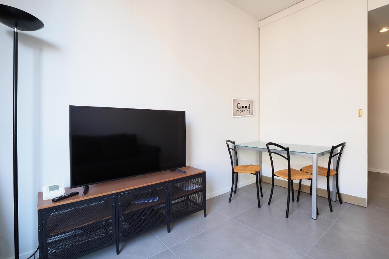 Duomo Luxury Apartment - One Bed Milan Bagian luar foto